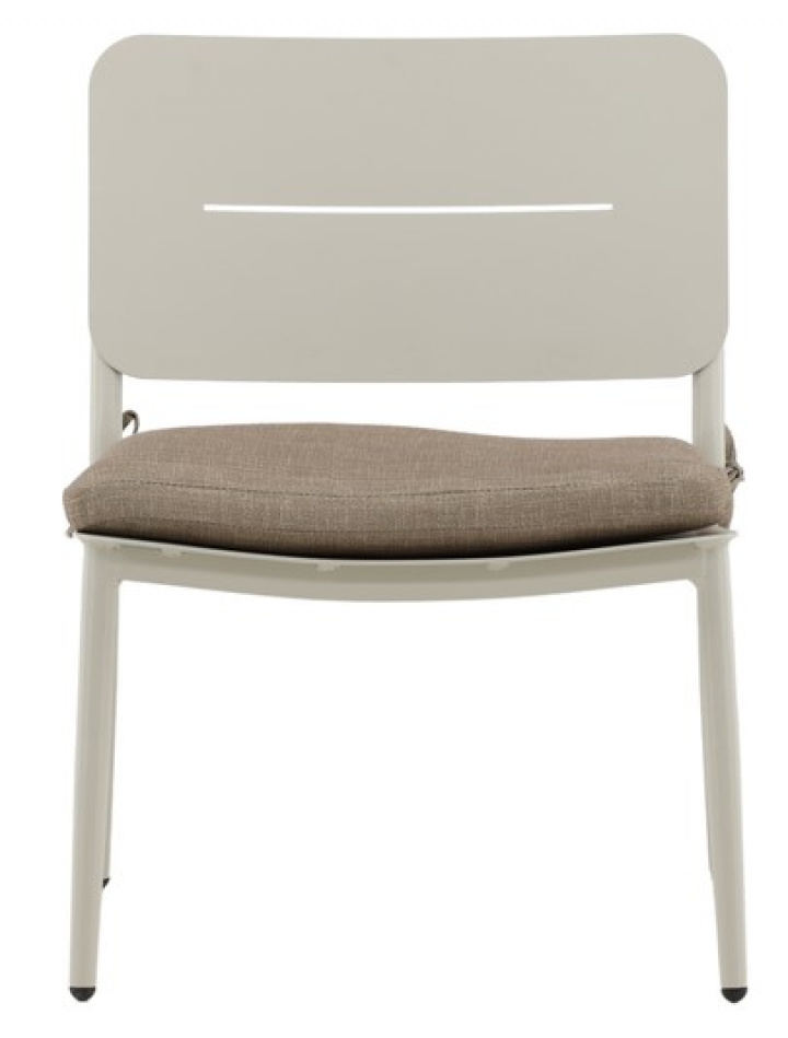 Sessel \'Lovikka\' - Beige in der Gruppe Möbel / Gartenmöbel / Outdoor-Sessel bei Reforma (2127-402)