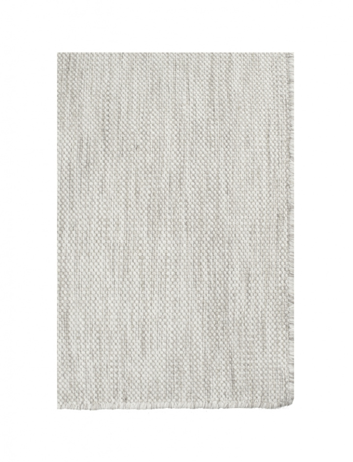 Teppich \'Ulva\' 200x300 - Hellgrau in der Gruppe DEKORATION / Teppiche / Gewebte und handgeknüpfte Teppiche bei Reforma (L50238-00212-1308)