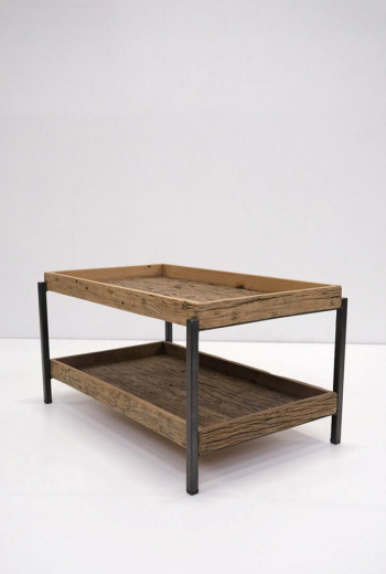 Cafétisch aus recyceltem Holz